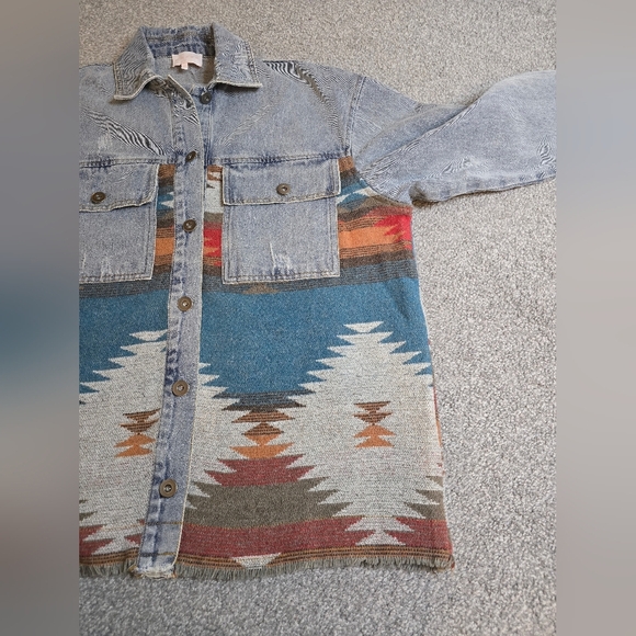 Entro Southwest Western Aztek Denim Shacket Ladies Size Small - Picture 4 of 11
